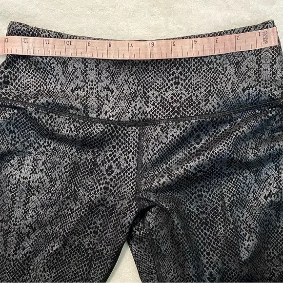 NWOT Victoria’s Secret Knockout Tights Size S Black Snake Foil - Picture 5 of 7